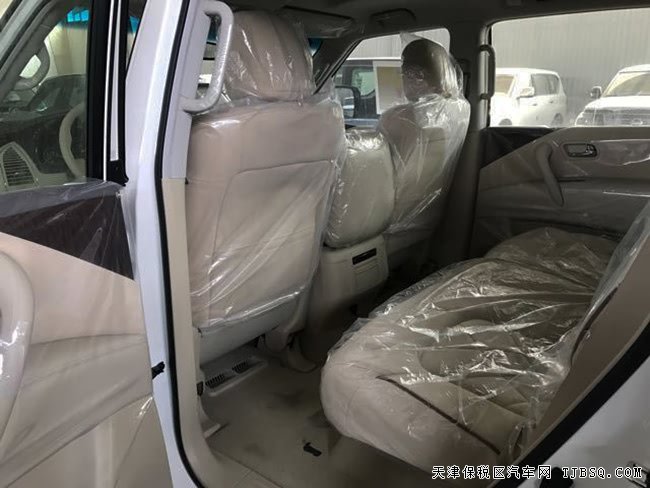17款日產(chǎn)途樂Y62中東版 天窗/18輪/后差速鎖現(xiàn)車55.5萬