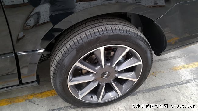 2017款林肯領(lǐng)航員3.5T墨西哥版 7座現(xiàn)車絢麗來襲