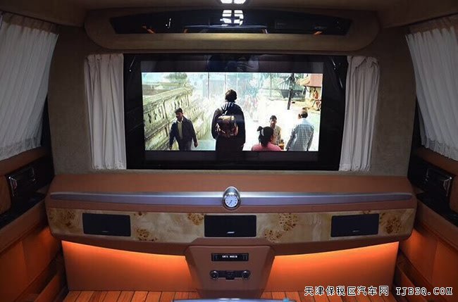 2017款林肯領(lǐng)航員加拿大版四座 祥榮總裁升級版現(xiàn)車102萬