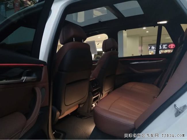 2018款寶馬X5M加規(guī)版 大豪華包/M包現(xiàn)車(chē)81.5萬(wàn)新年讓利