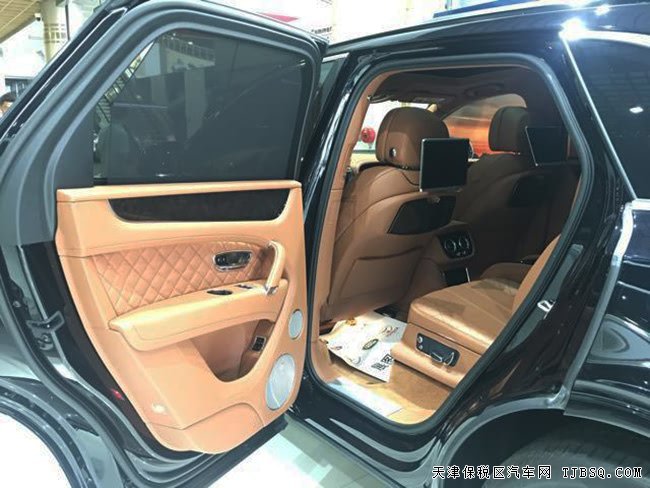 2017款賓利添越6.0T歐規(guī)版 全景天窗/22輪/4座現(xiàn)車406萬