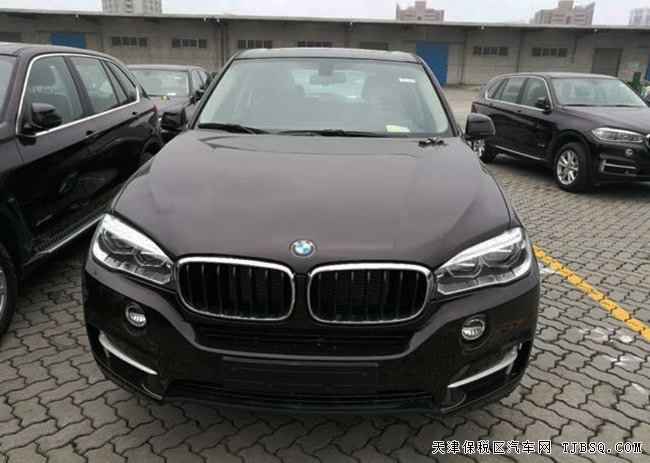 2017款寶馬X5中東版 18輪/全景天窗/液晶儀表現(xiàn)車68萬