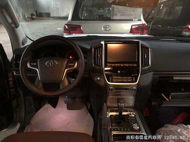 2018款豐田酷路澤5.7L V8中東版 現(xiàn)車震撼讓利