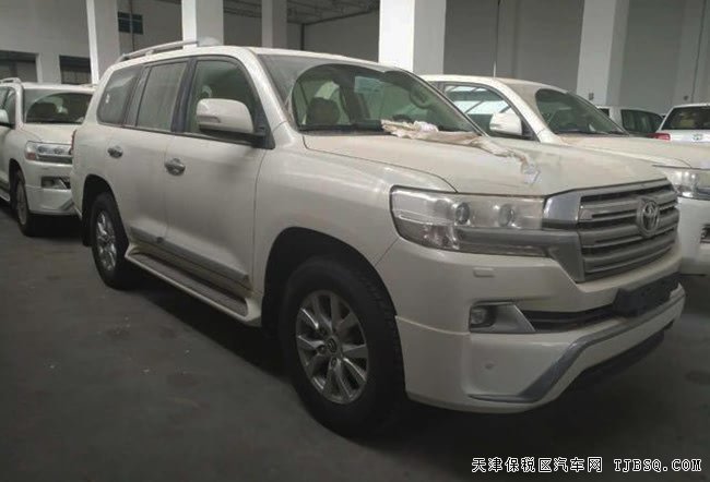 18款豐田蘭德酷路澤4600中東版 陸巡V8現(xiàn)車盡在津港