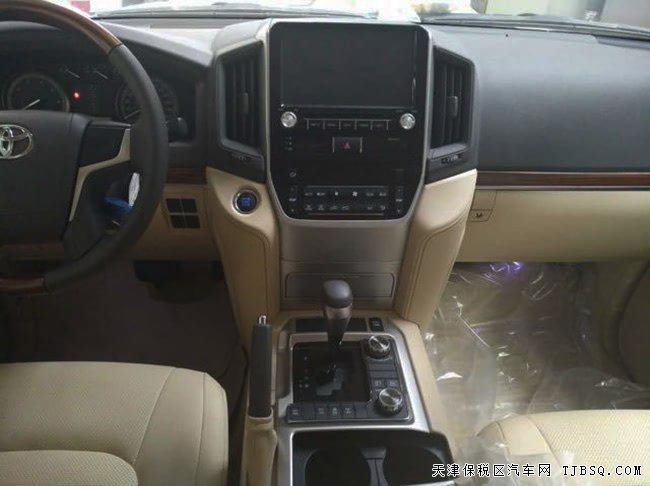 18款豐田蘭德酷路澤4600中東版 陸巡V8現(xiàn)車盡在津港