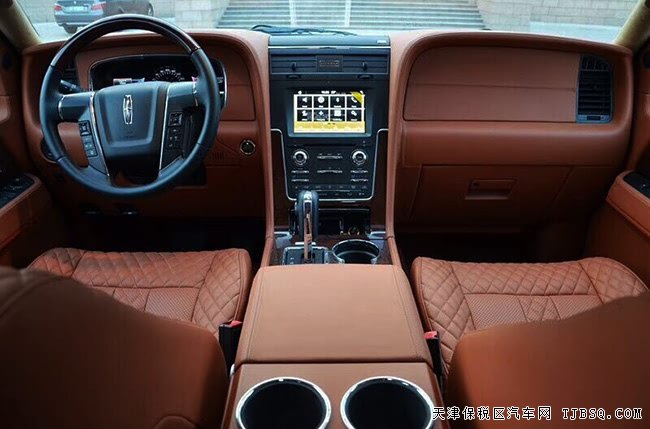 17款林肯領(lǐng)航員3.5T加規(guī)版 4座/32寸電視/BOSE現(xiàn)車95萬