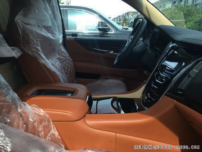 平行進(jìn)口車17款凱迪拉克凱雷德 加規(guī)版現(xiàn)車142萬酬賓巨獻(xiàn)