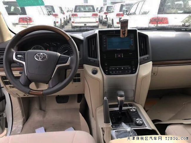 2018款豐田蘭德酷路澤4000中東版 8座/17輪現(xiàn)車63.5萬