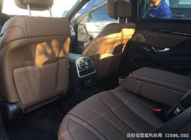 2018款奔馳S560加規(guī)版 豪華包/運(yùn)動包/智能包現(xiàn)車186萬