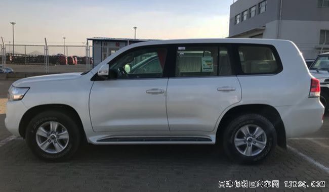 18款豐田酷路澤5700中東版 12氣囊/7座/無窗現(xiàn)車91.3萬