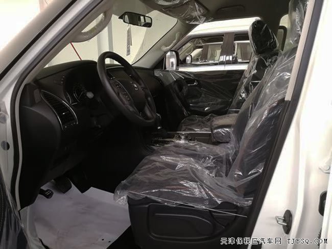 平行進口車日產(chǎn)途樂Y62中東版 18款現(xiàn)車震撼讓利