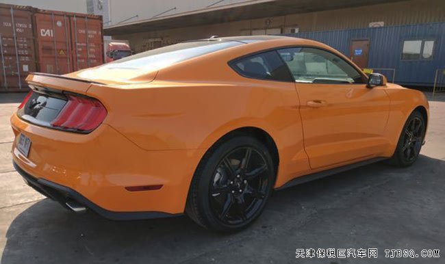 2018款福特野馬2.3T加規(guī)版 19輪/外觀包/101A包現(xiàn)車39萬