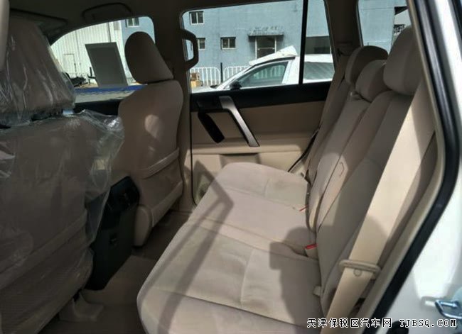 2018款豐田普拉多2700中東版 底掛/17輪/五座現(xiàn)車43.2萬