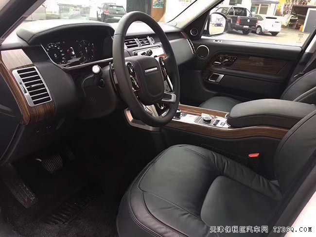 2018款路虎攬勝3.0T行政柴油版 全景天窗/19輪現(xiàn)車120萬