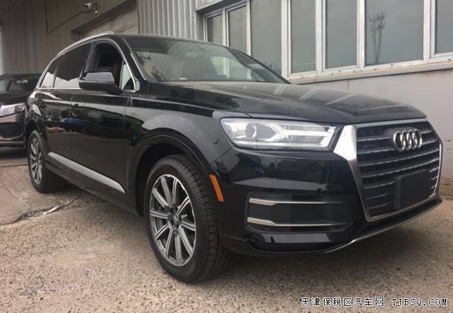 2018款奧迪Q7加規(guī)版3.0T 七座SUV現(xiàn)車震撼呈現(xiàn)
