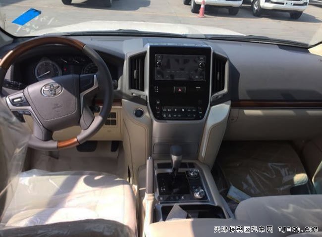 18款豐田酷路澤4000中東版 7座/18輪/天窗現(xiàn)車68.8萬