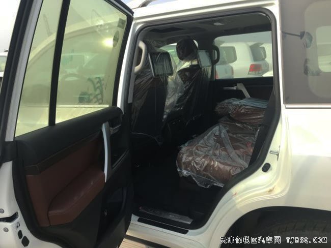 18款豐田酷路澤5700中東版 20輪/12氣囊/雷測現(xiàn)車118萬