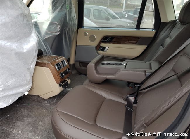 2018款路虎攬勝3.0T柴油加長(zhǎng)版 2代地形/20輪現(xiàn)車(chē)148萬(wàn)