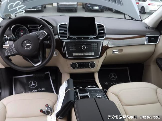 2018款奔馳GLS450美規(guī)版 外觀包/停輔包/全景現(xiàn)車104萬(wàn)