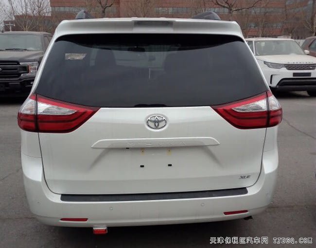 2018款豐田塞納3.5L兩驅(qū)版XLE 金屬漆/電動(dòng)門(mén)現(xiàn)車(chē)44.5萬(wàn)