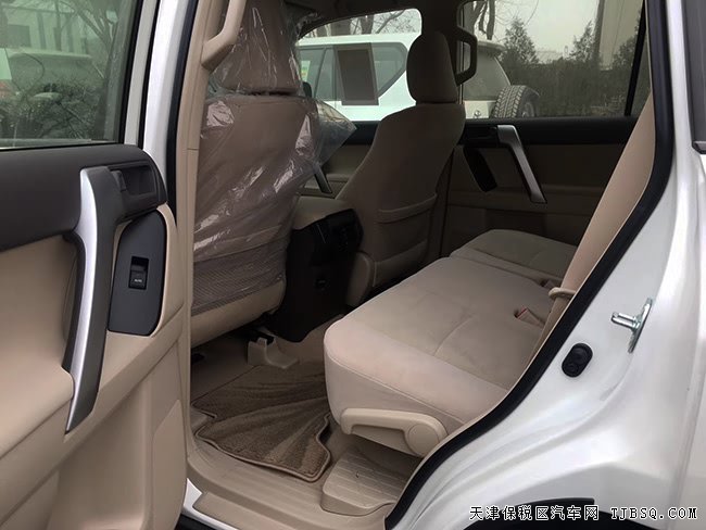 2018款豐田普拉多2700中東版 天窗/后掛備胎現(xiàn)車46.6萬
