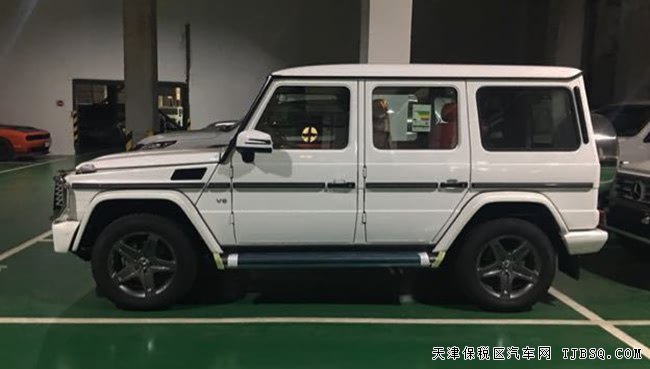 2018款奔馳G500中東版 Designo座椅/天窗/19輪現(xiàn)車180萬