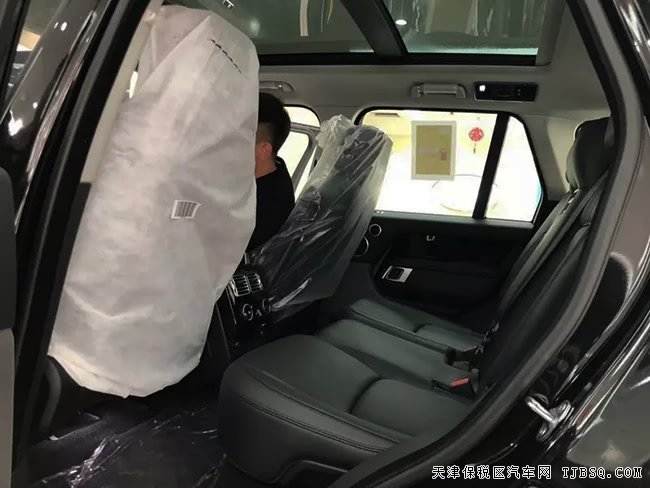 18款路虎攬勝3.0T行政汽油版 20輪/全景/二代現(xiàn)車126萬
