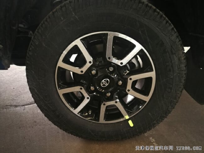 2018款豐田坦途SR5 TRD加規(guī)版 18越野輪/天窗現(xiàn)車48.5萬