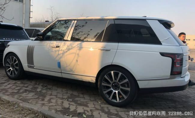 17款路虎攬勝3.0T柴油創(chuàng)世加長版 全景/創(chuàng)世包現(xiàn)車143萬