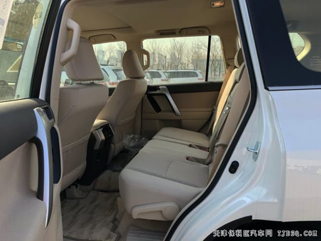 2018款豐田霸道2700中東版 9氣囊/天窗/底掛現(xiàn)車(chē)49.5萬(wàn)