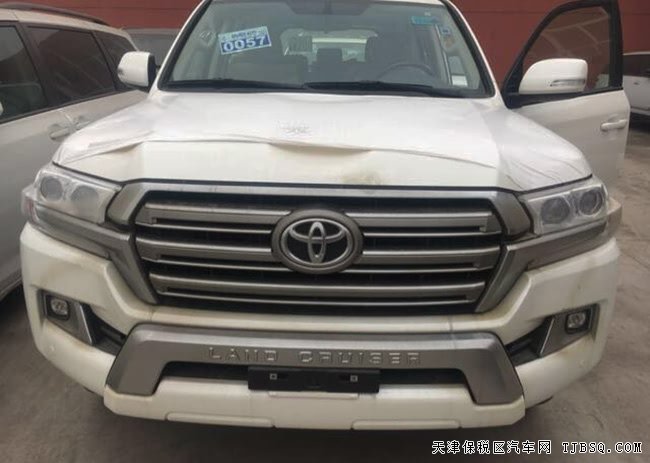 2018款豐田酷路澤4500中東版 柴油版現(xiàn)車尊享經(jīng)典