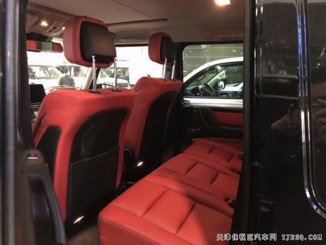 2018款奔馳G550加規(guī)版 19輪/Designo真皮/天窗現(xiàn)車174萬