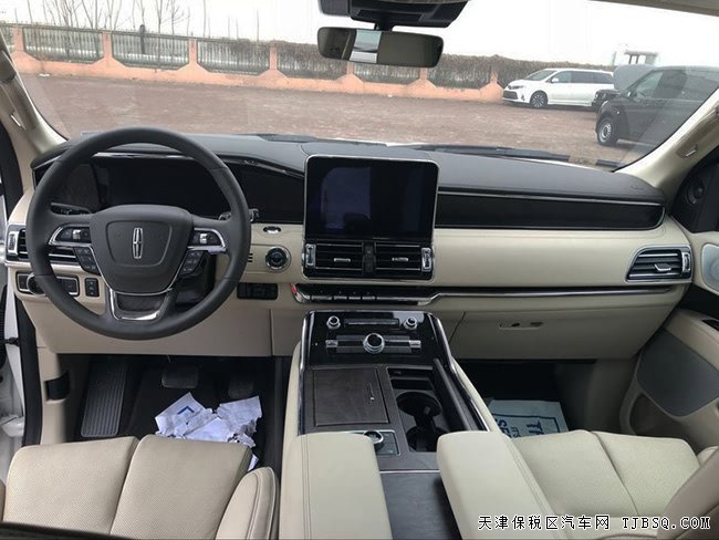 2018款林肯領(lǐng)航員3.5T加規(guī)版 加長版SUV現(xiàn)車尊享