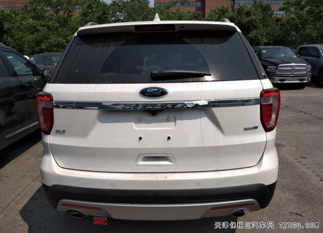 17款福特探險(xiǎn)者2.3T加規(guī)版 201A包/腳感尾門現(xiàn)車38.5萬(wàn)