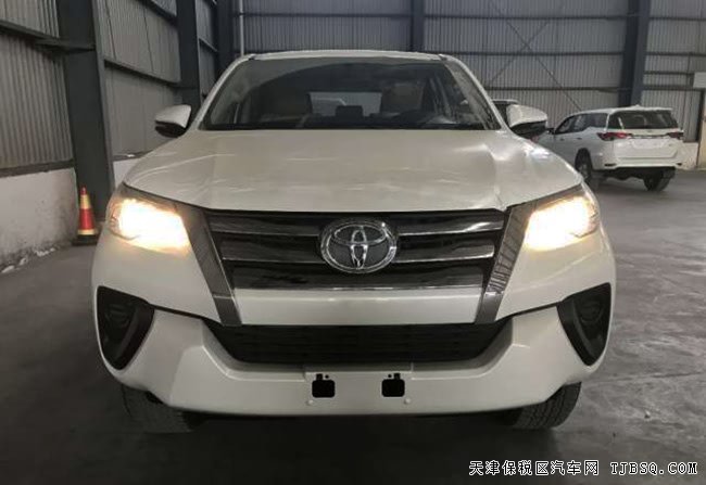 2018款豐田穿越者2700中東版 小霸道現(xiàn)車優(yōu)惠酬賓
