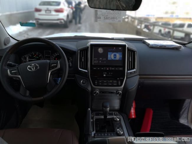 2018款豐田酷路澤57000 中東版頂配現(xiàn)車惠滿津城
