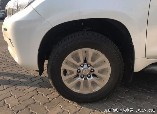 18款豐田霸道4000中東版 外掛備胎/18輪/七座現(xiàn)車55.4萬