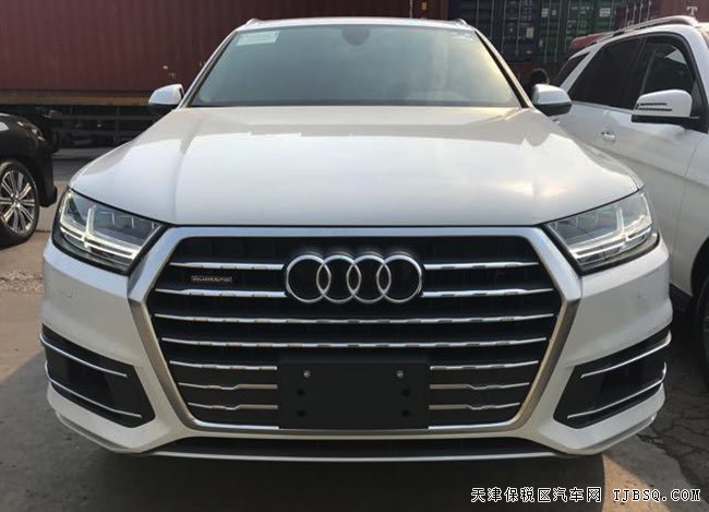 2017款?yuàn)W迪Q7歐規(guī)版2.0T 全景天窗/18輪/五座現(xiàn)車(chē)57萬(wàn)購(gòu)