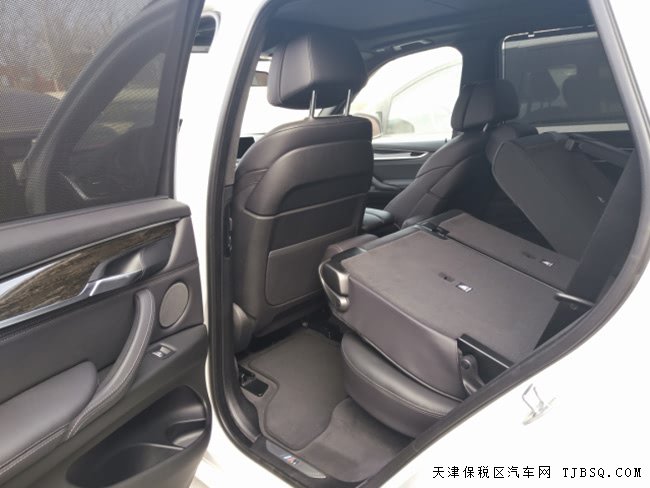 2018款寶馬X5M加規(guī)版 3.0T公路SUV現(xiàn)車絢麗來襲