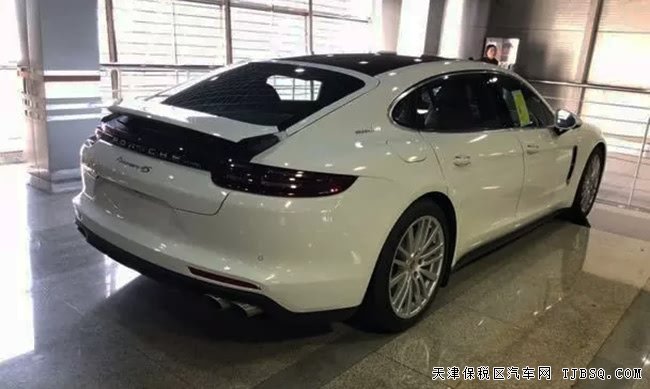 2018款保時捷Panamera加規(guī)版 4S版現(xiàn)車尊享極致