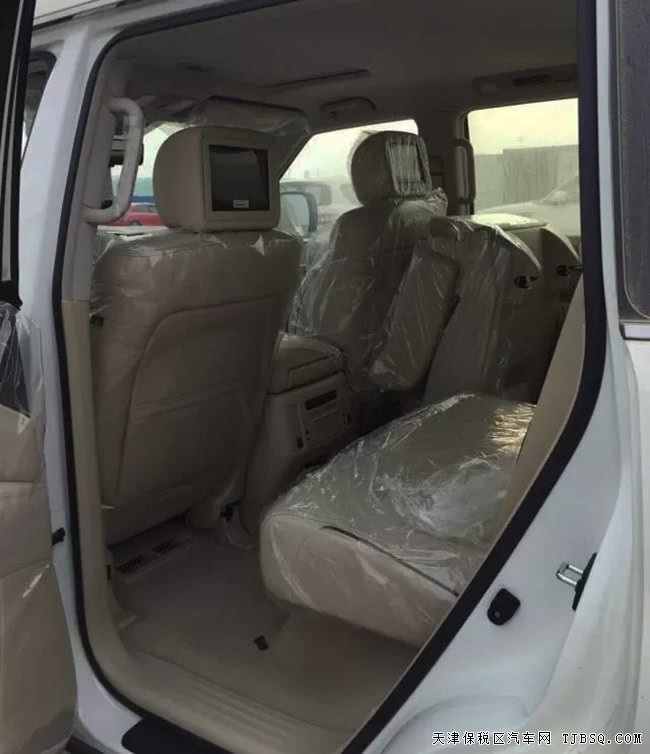平行進(jìn)口車日產(chǎn)途樂Y62中東版 18款現(xiàn)車絢麗來襲