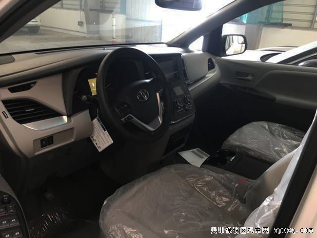 2017款豐田塞納3.5L四驅(qū)版 7座/電動門/18輪現(xiàn)車43.5萬