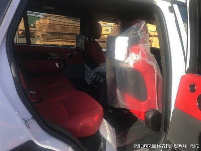 2018款路虎攬勝3.0T創(chuàng)世加長版 柴油現(xiàn)車優(yōu)惠樂享