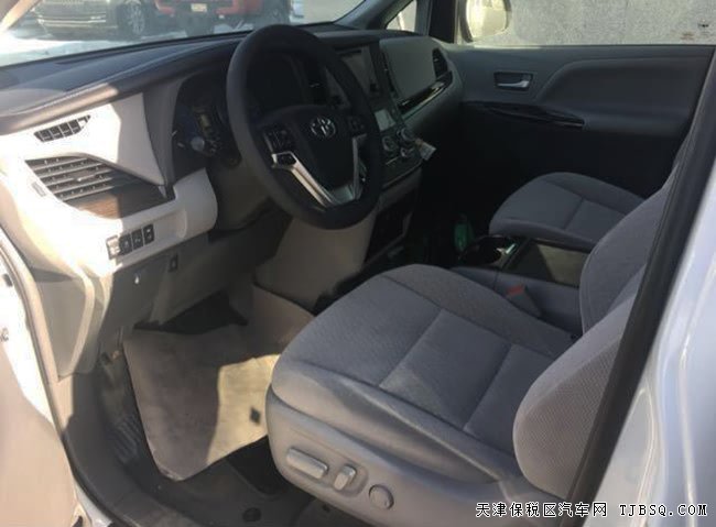 2017款豐田塞納3.5L兩驅(qū)版XLE 八座/雙電動門現(xiàn)車42.3萬
