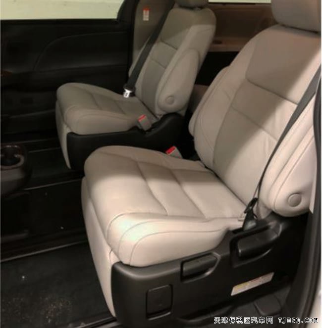 18款豐田塞納3.5L兩驅(qū)頂配版 雙天窗/雷達(dá)測距現(xiàn)車58萬
