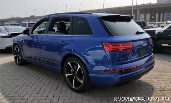2017款奧迪Q7加規(guī)版科技型頂配 21限量輪/七座現(xiàn)車96萬