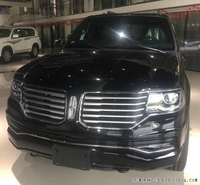 平行進口車17款林肯領(lǐng)航員3.5T加規(guī)版 17款現(xiàn)車74.5萬購