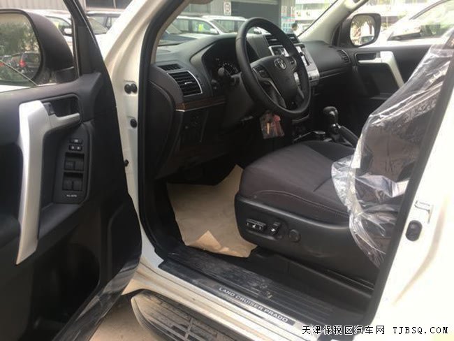 18款豐田霸道2700中東版VX 天窗/18輪/9氣囊現(xiàn)車48.8萬