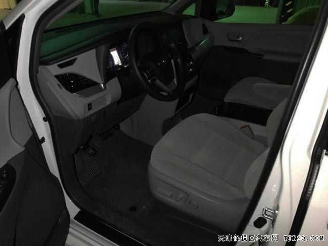 2018款豐田塞納3.5L四驅(qū)版 七座商務(wù)MPV現(xiàn)車優(yōu)享