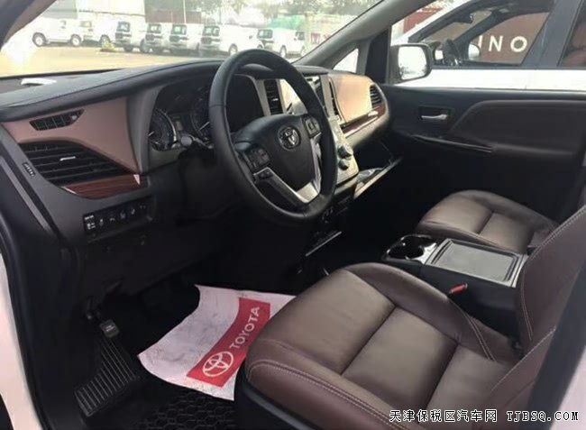 17款豐田塞納3.5L兩驅頂配版 雙天窗/18輪/JBL現(xiàn)車52萬